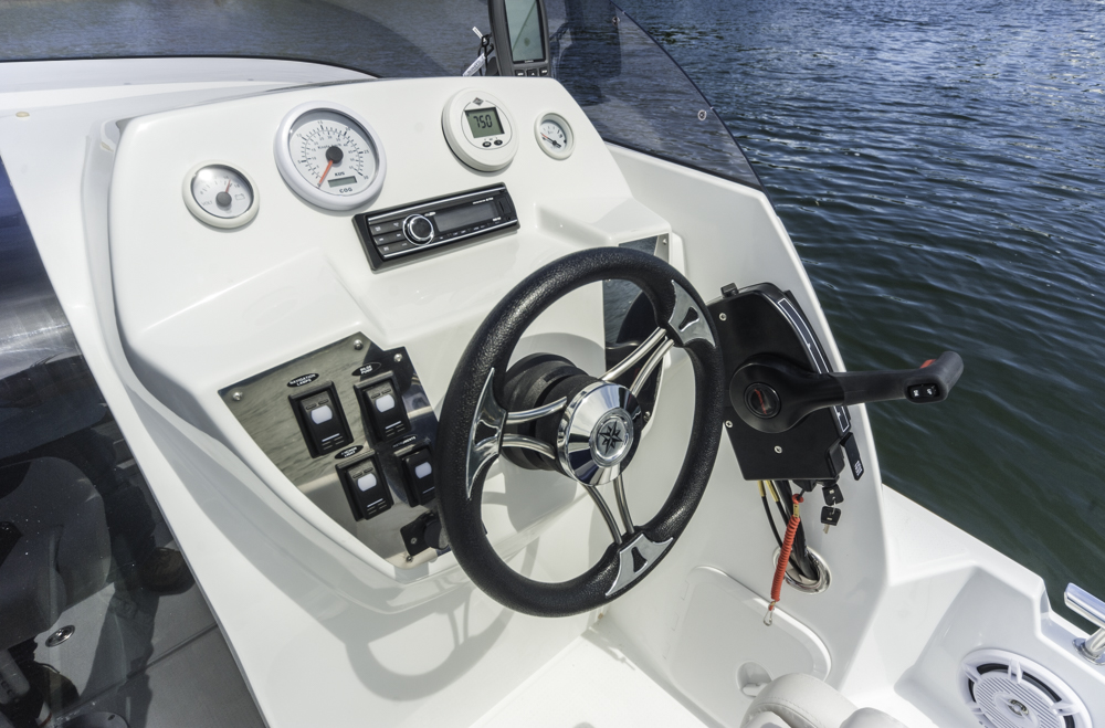 2015 Aqua Royal Cruiser 550-6284